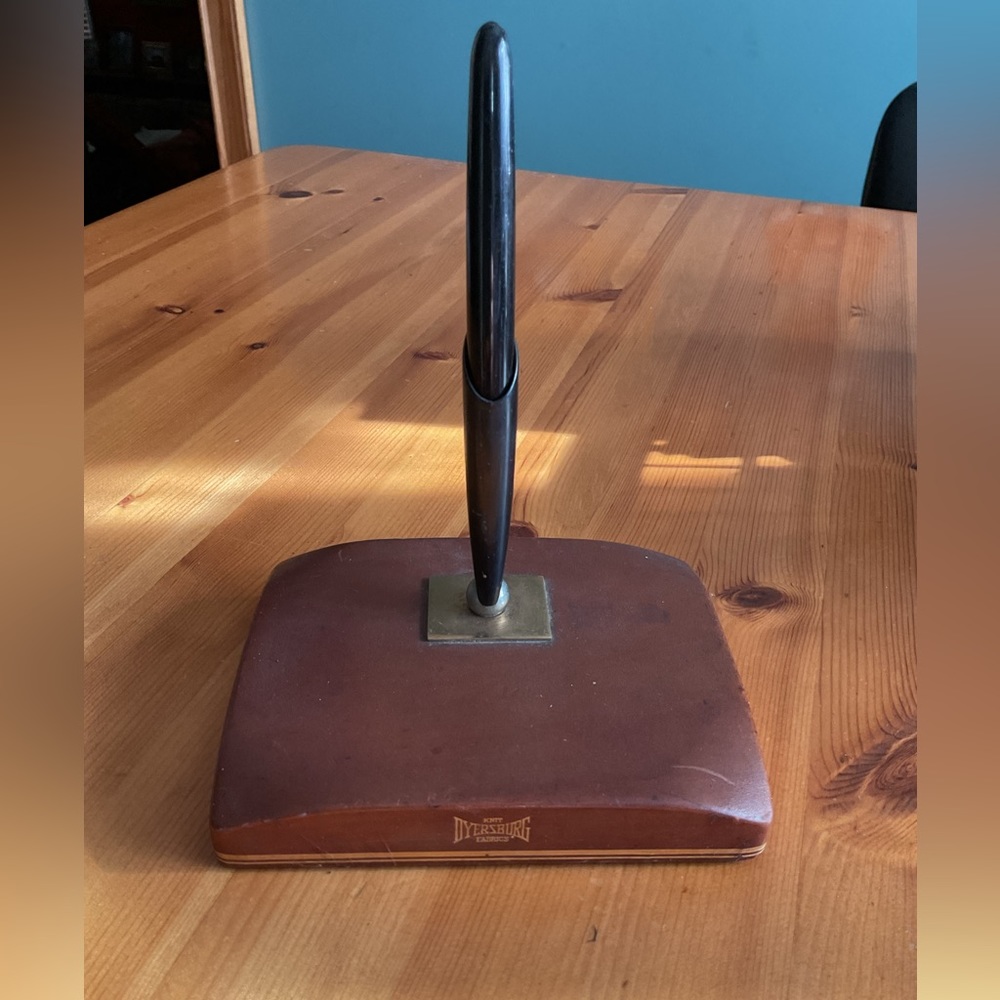 VINTAGE LEATHER DESK PEN HOLDER ADVERTISING ART DECO DYERSBURGH KNIT FABRICS PEN